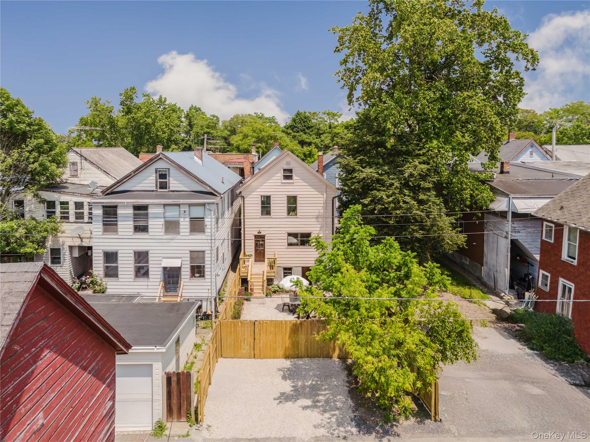 225 Robinson Street – For Sale photo 41