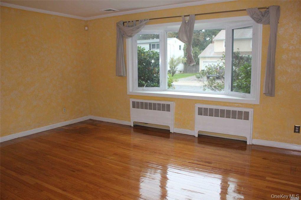 7 Beatrice Avenue – For Rent photo 2