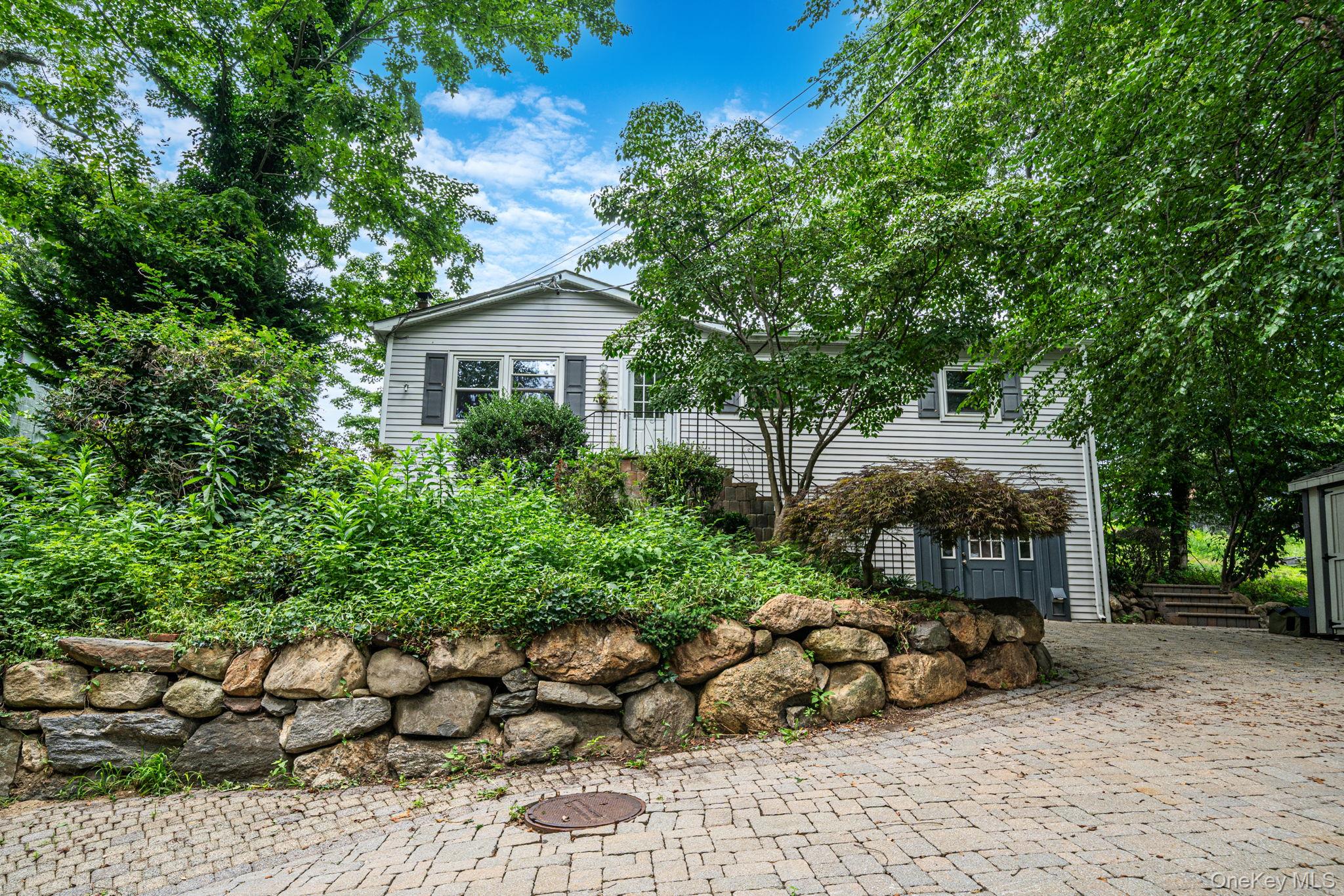 25 Rosedale Road – For Sale