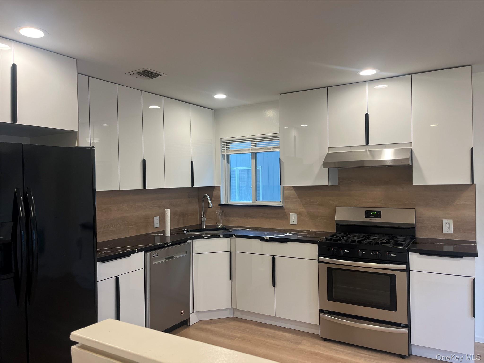 24 Kirkwood Road, Unit A photo 3