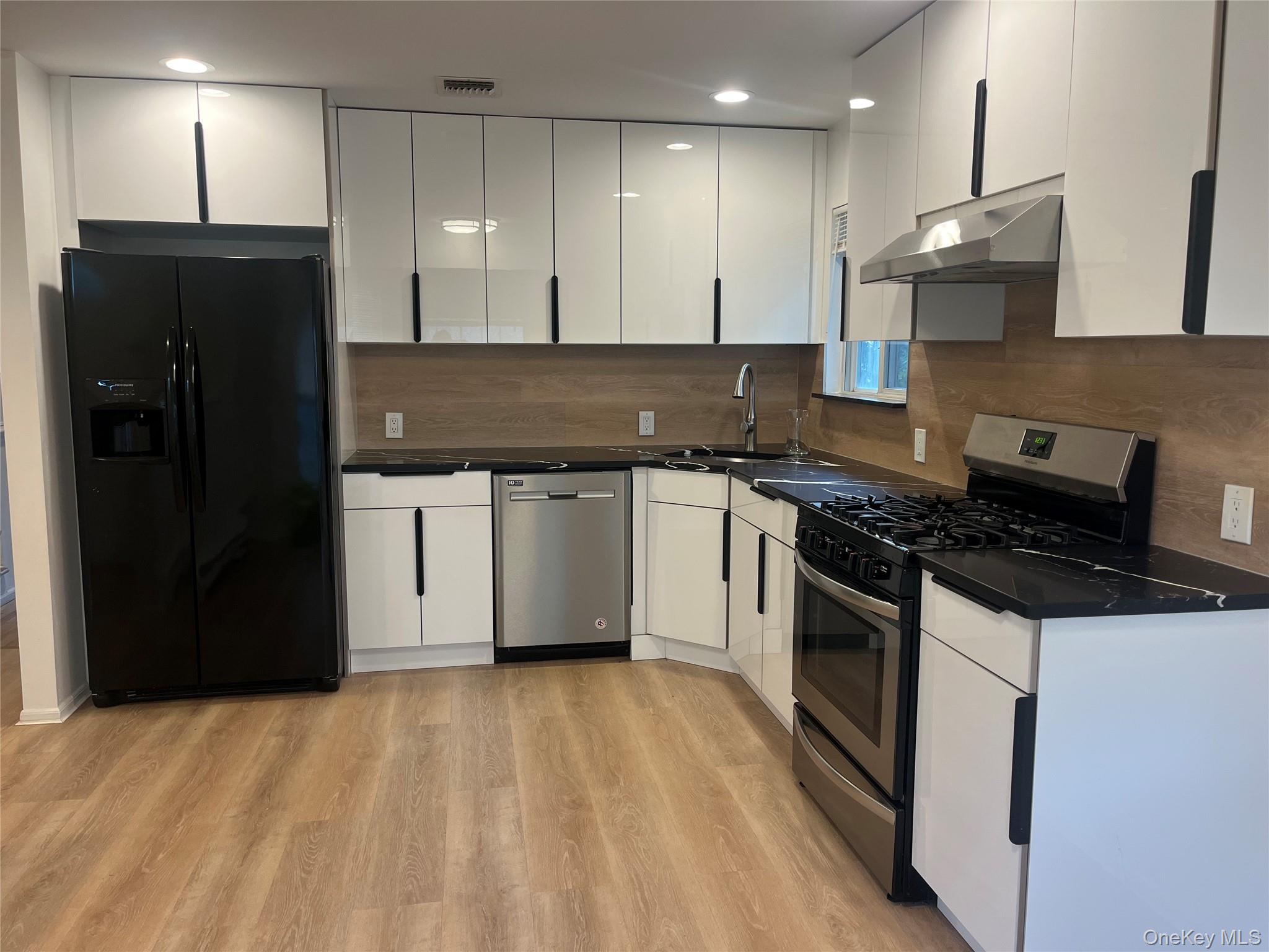 24 Kirkwood Road, Unit A photo 4