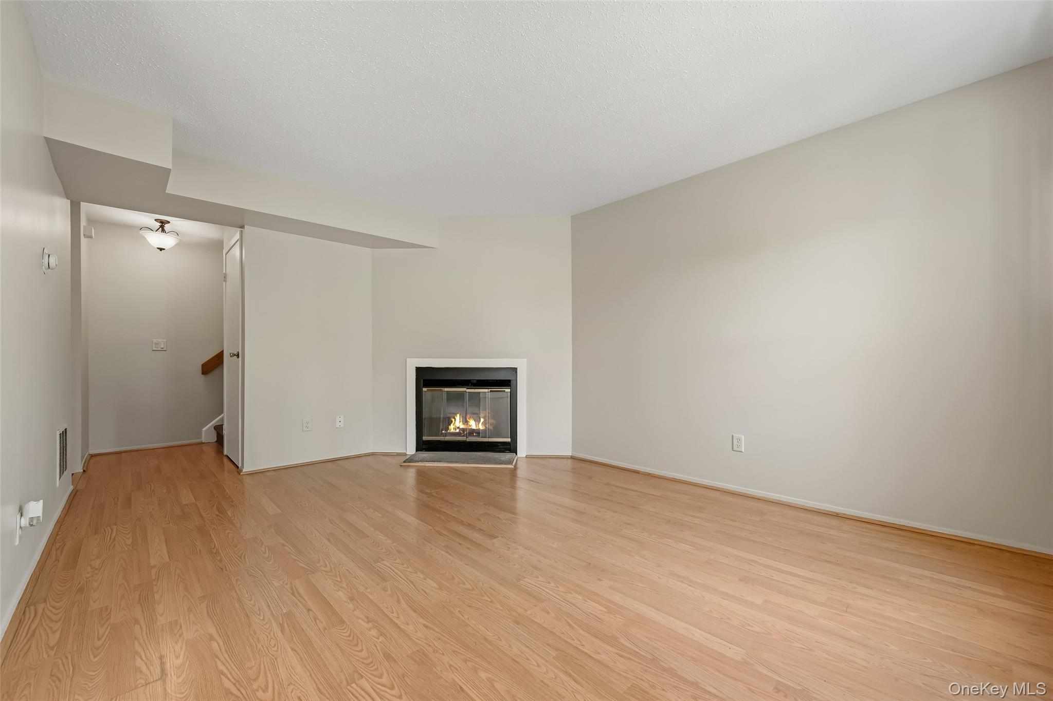 1005 Whispering Hills – For Sale photo 5