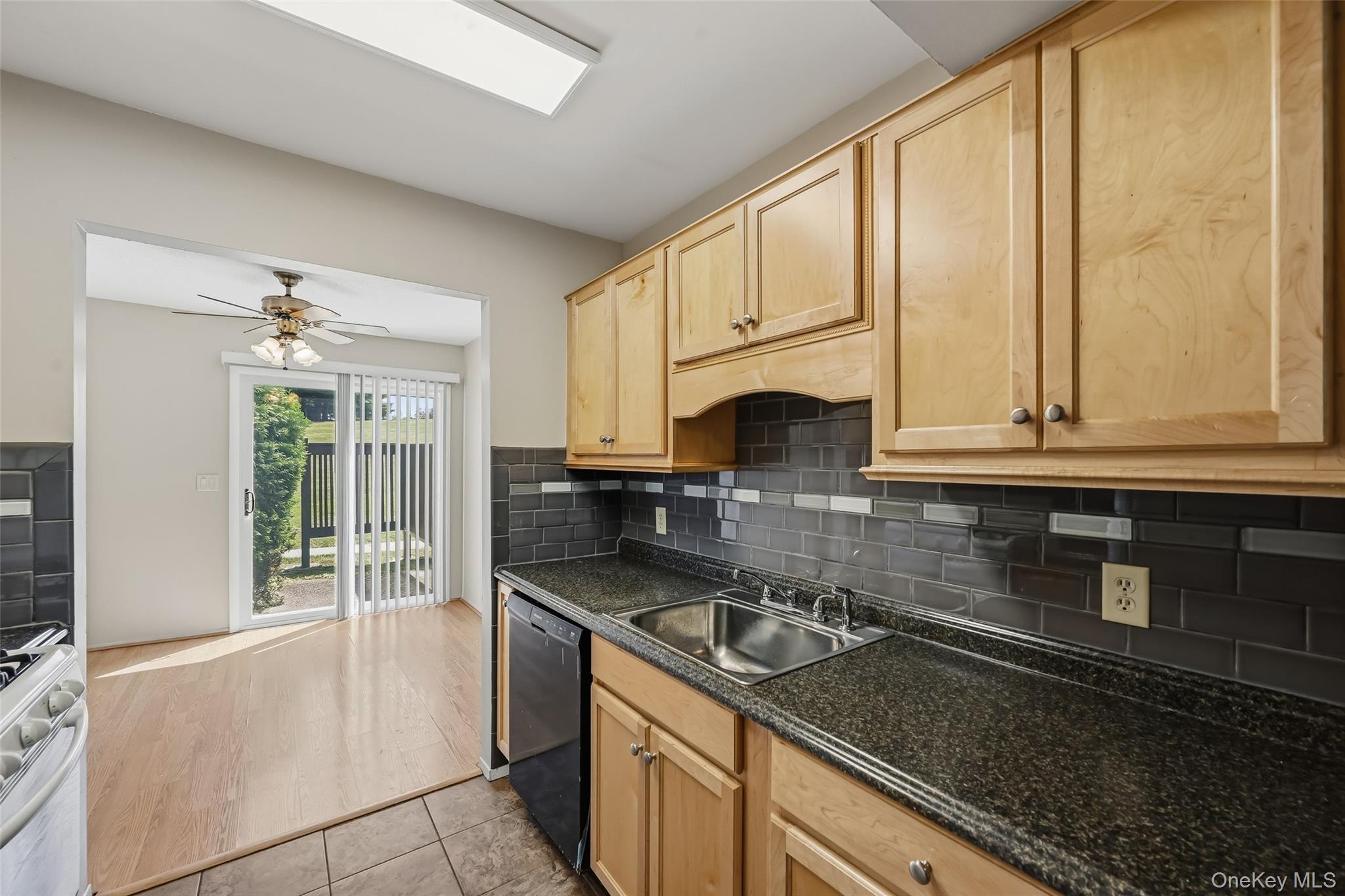 1005 Whispering Hills – For Sale photo 9