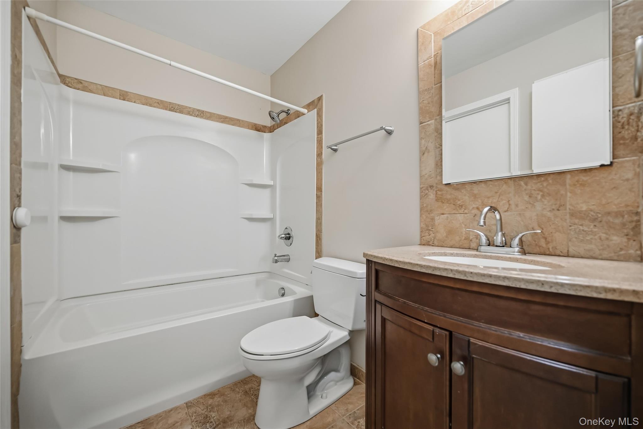 1005 Whispering Hills – For Sale photo 17