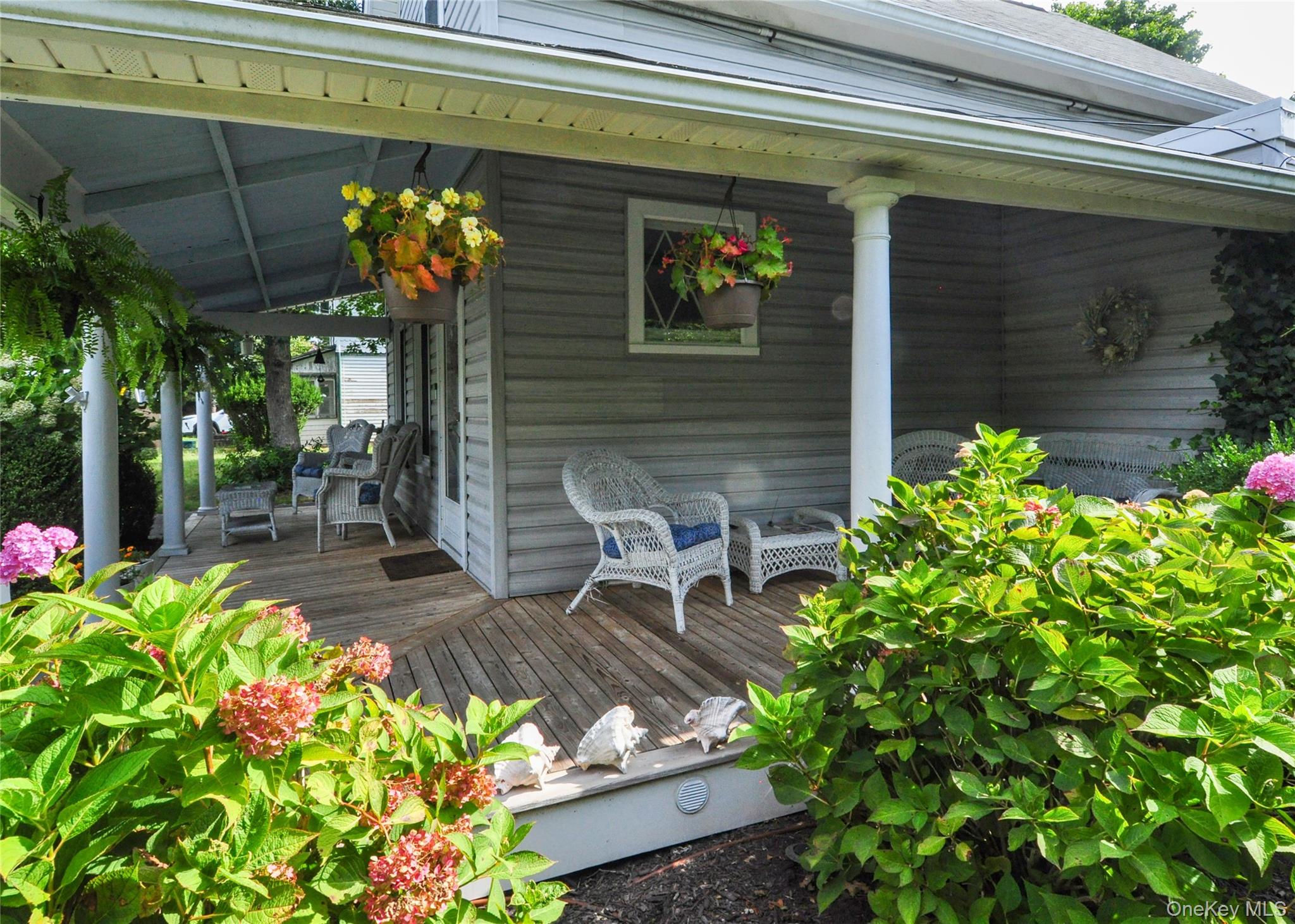 23 LAKE AVE – For Sale photo 2