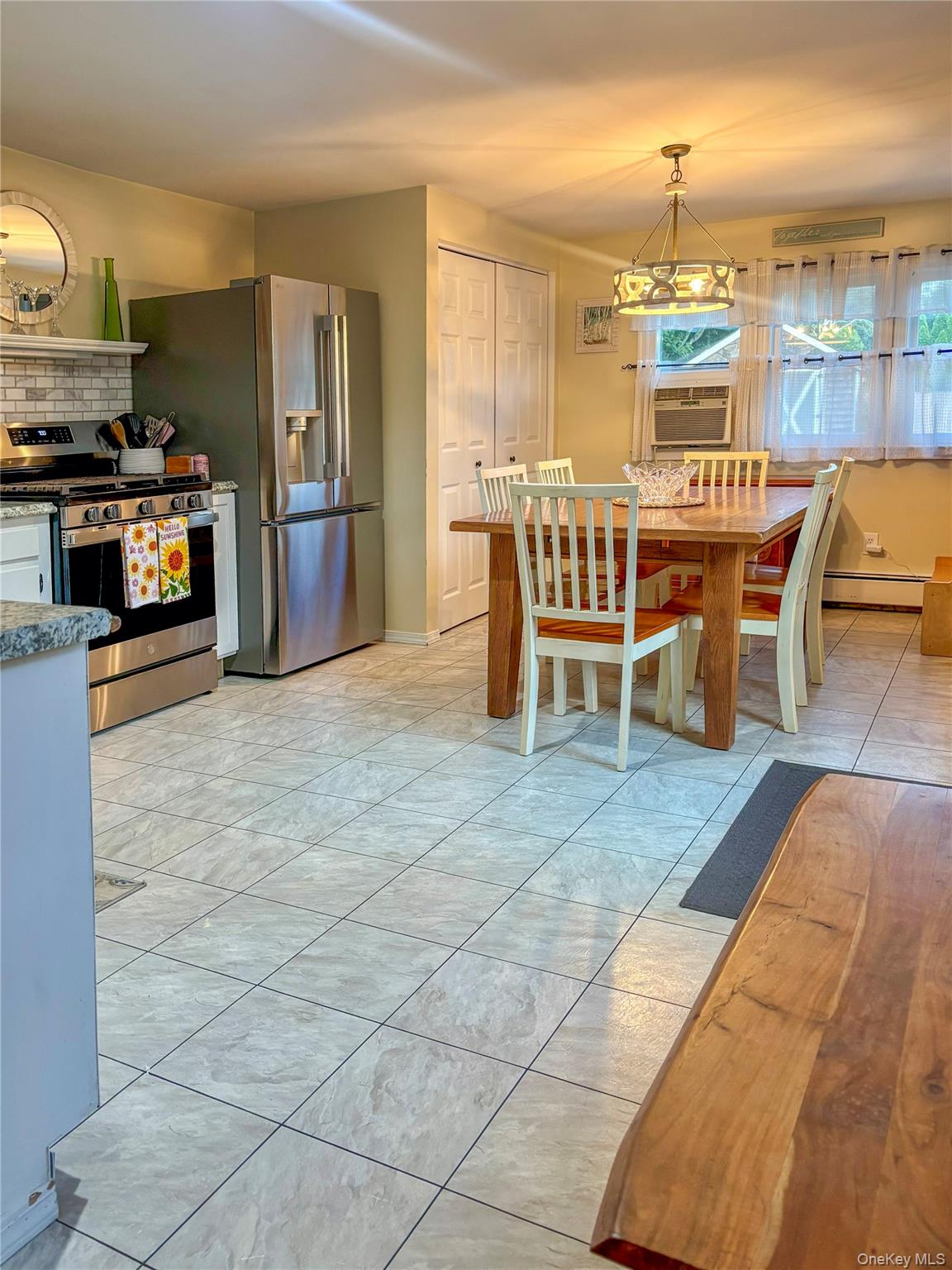 23 LAKE AVE – For Sale photo 4