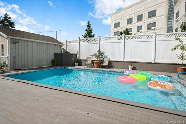 25 W 10th Road – For Sale photo 24