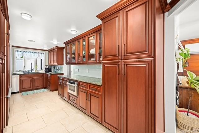 25 W 10th Road – For Sale photo 7