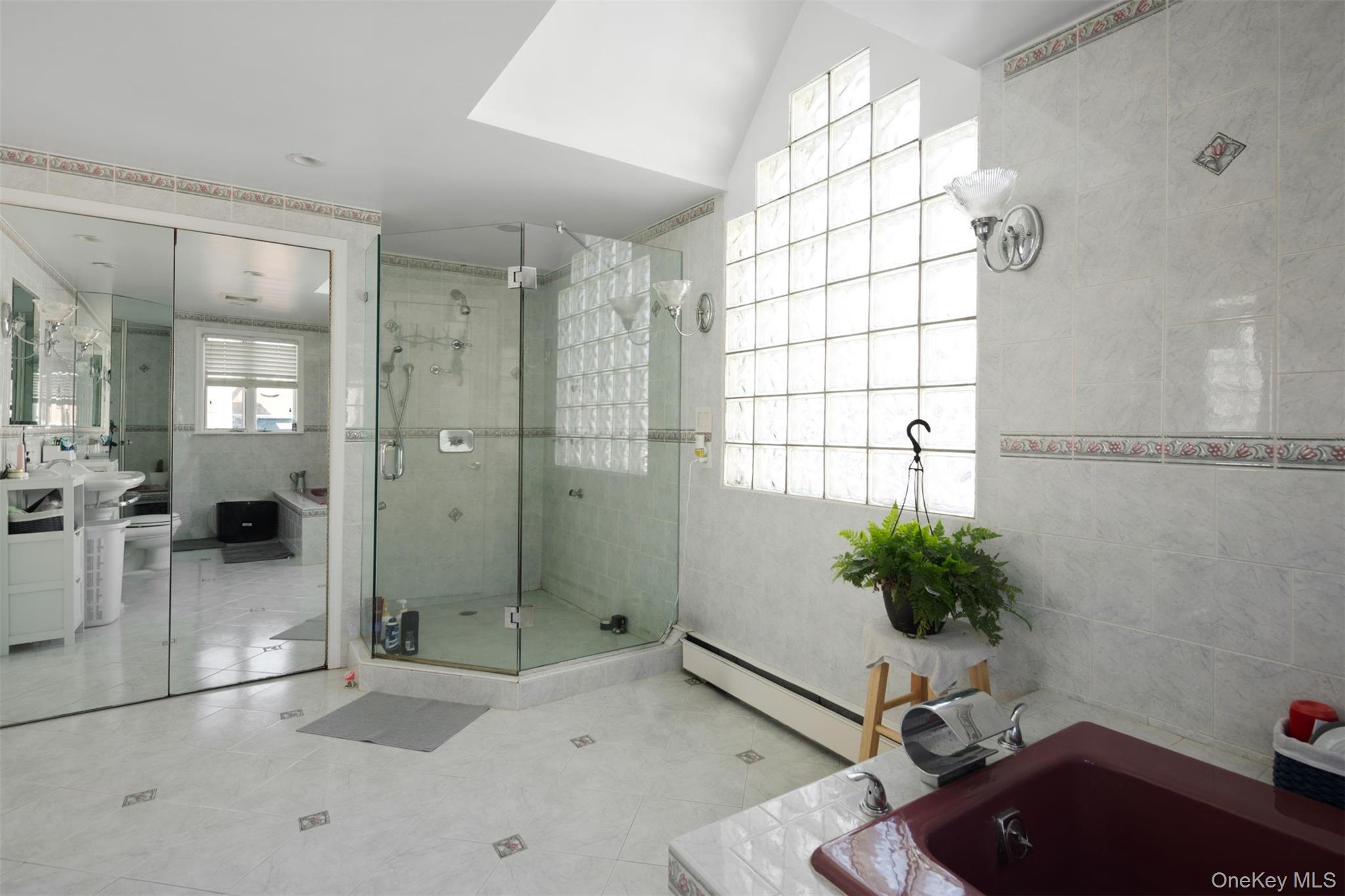 25 W 10th Road – For Sale photo 16