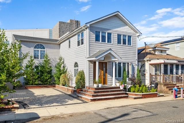 25 W 10th Road – For Sale