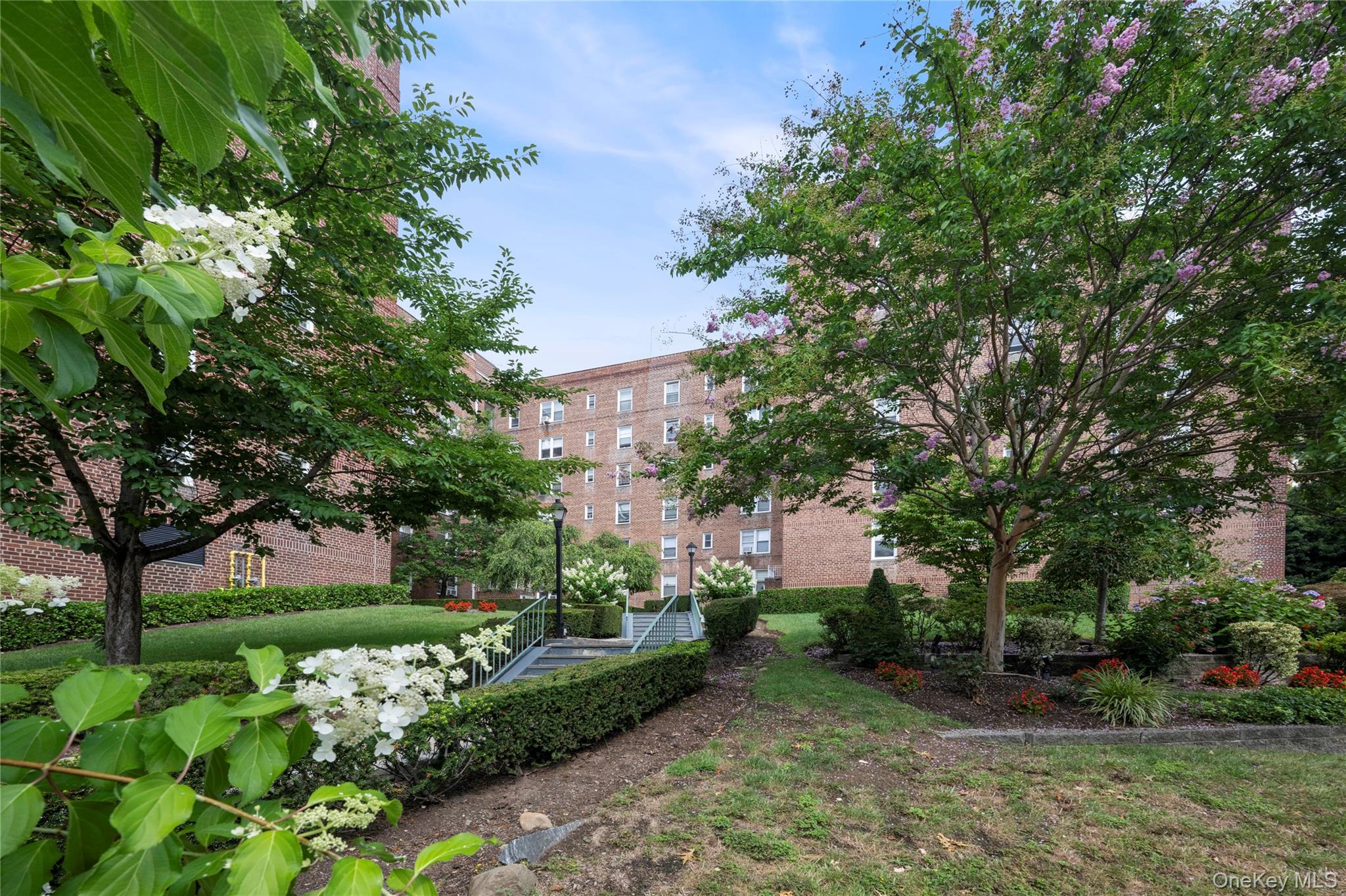 5645 Netherland Avenue, Unit 2F photo 8