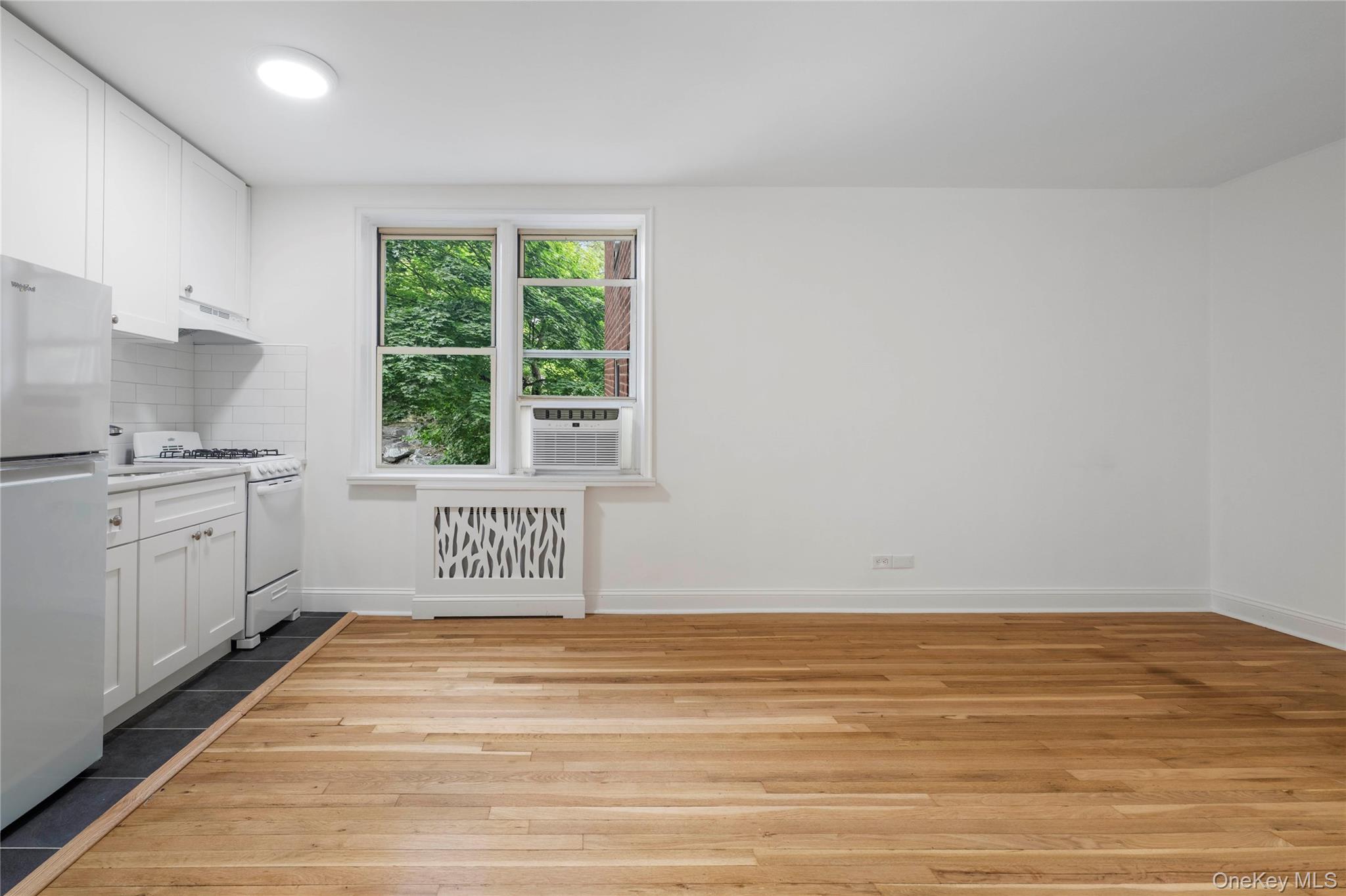 5645 Netherland Avenue, Unit 2F photo 6