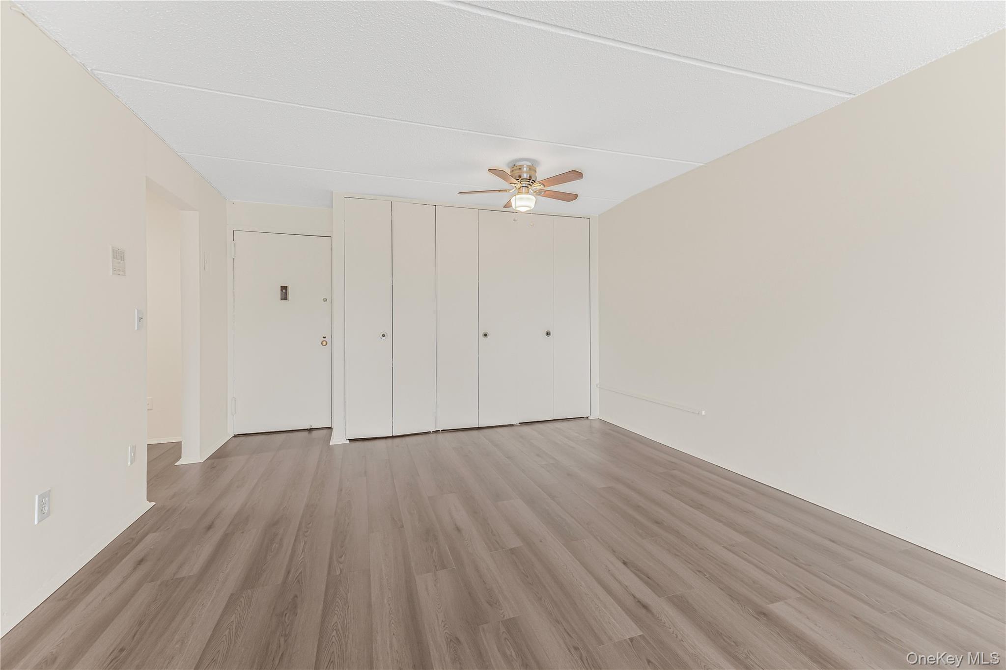 1155 Warburton Avenue, Unit 2S photo 4