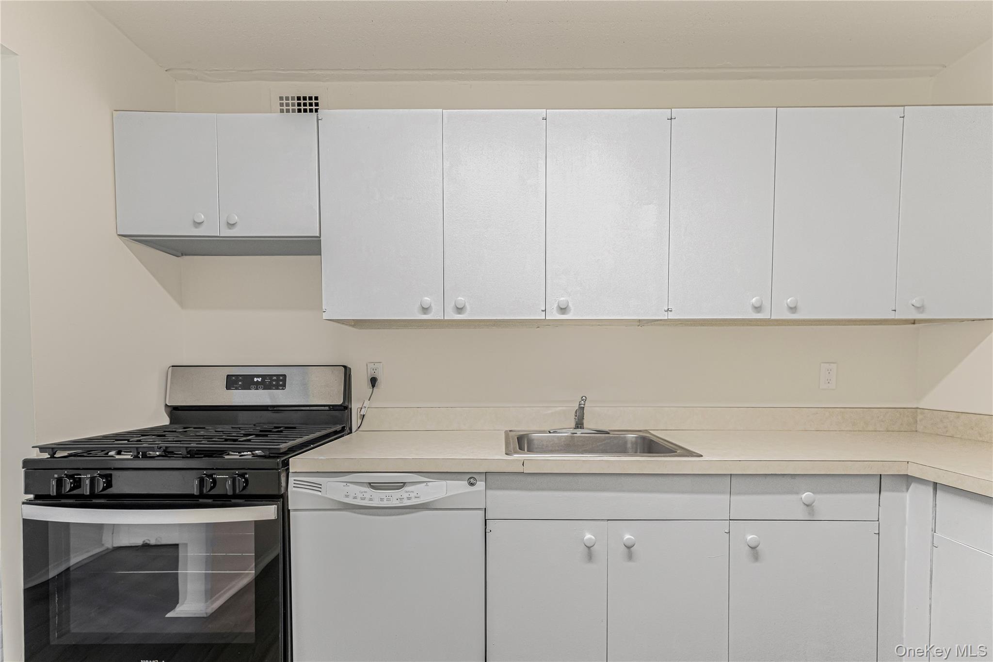 1155 Warburton Avenue, Unit 2S photo 12