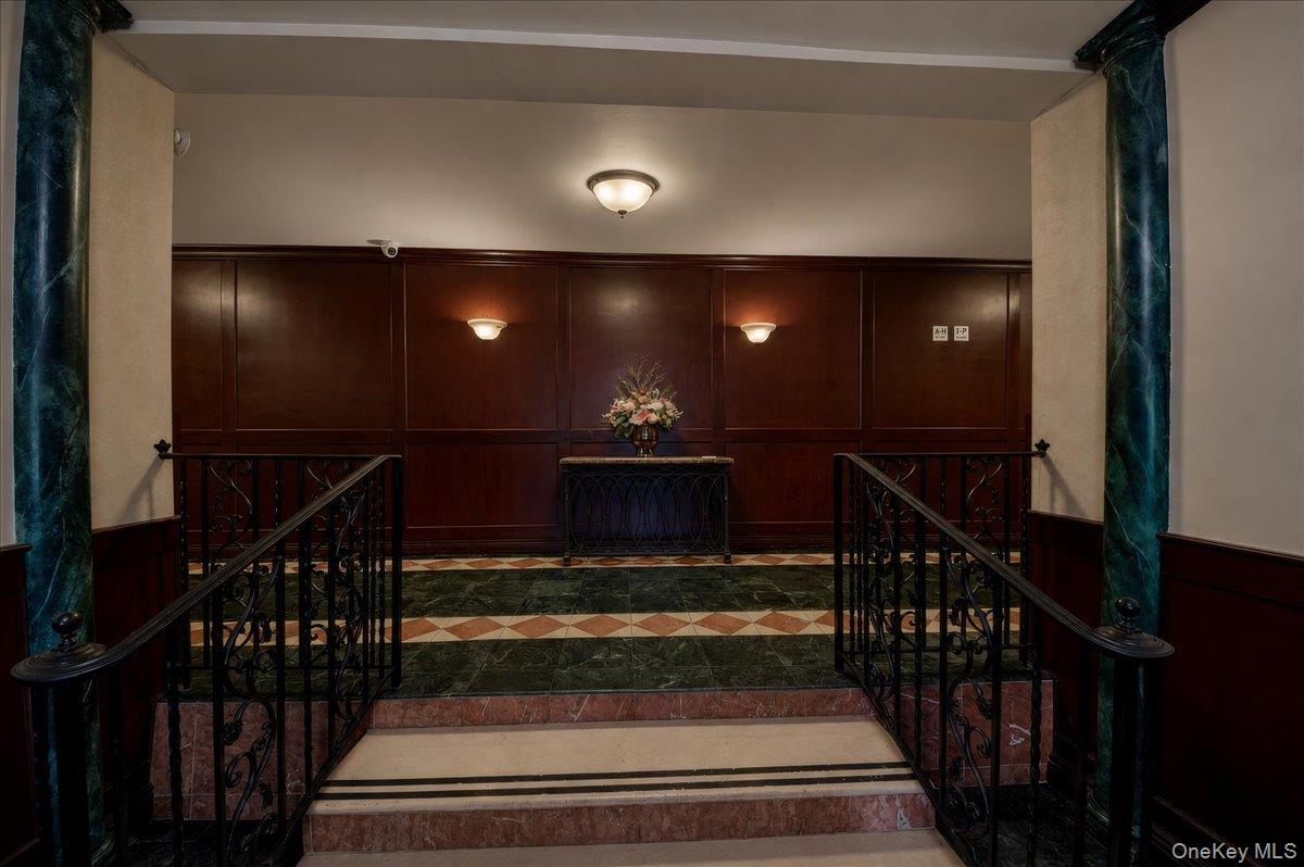 828 Pelhamdale Avenue, Unit 2P photo 14