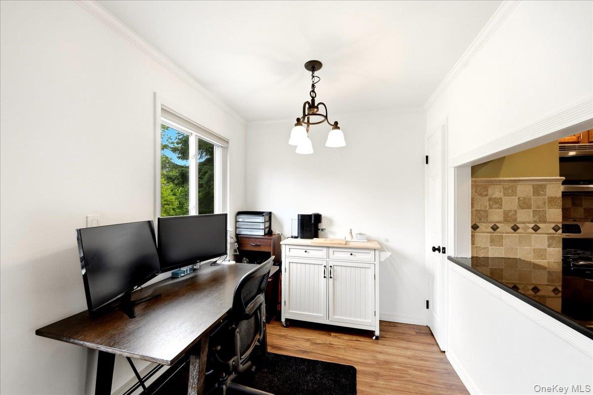 828 Pelhamdale Avenue, Unit 2P photo 6