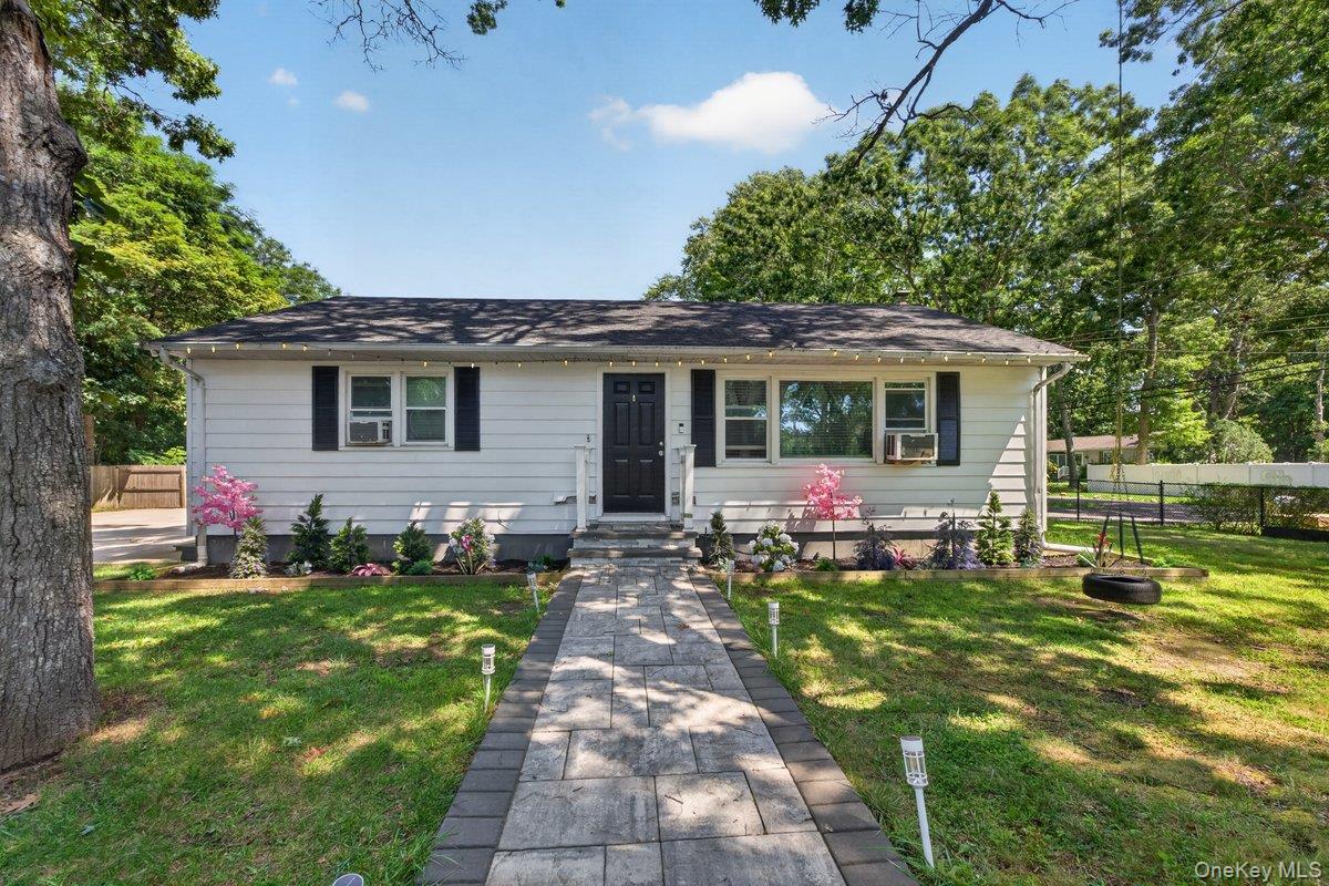 287 Whittier Drive – For Sale