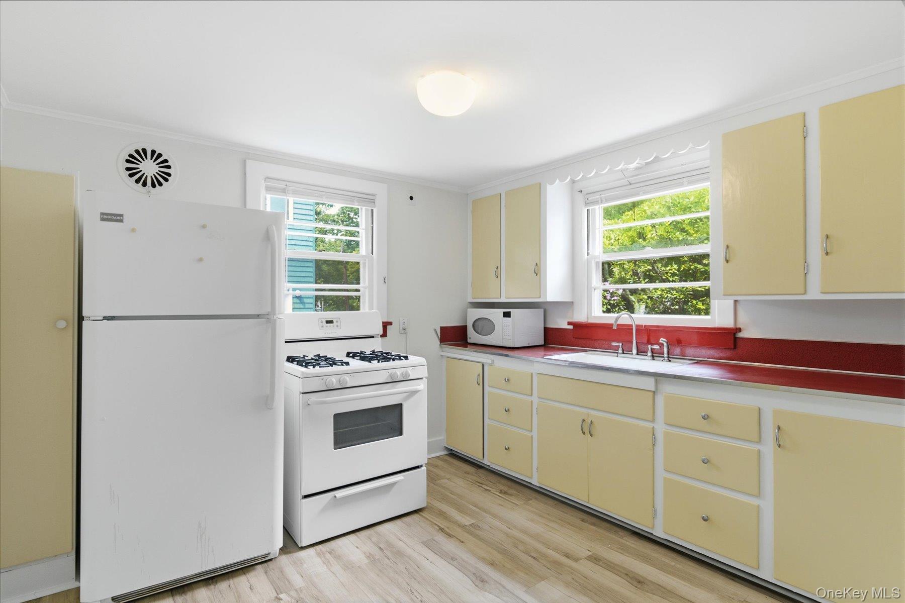 400 Orchard Street – For Rent photo 13