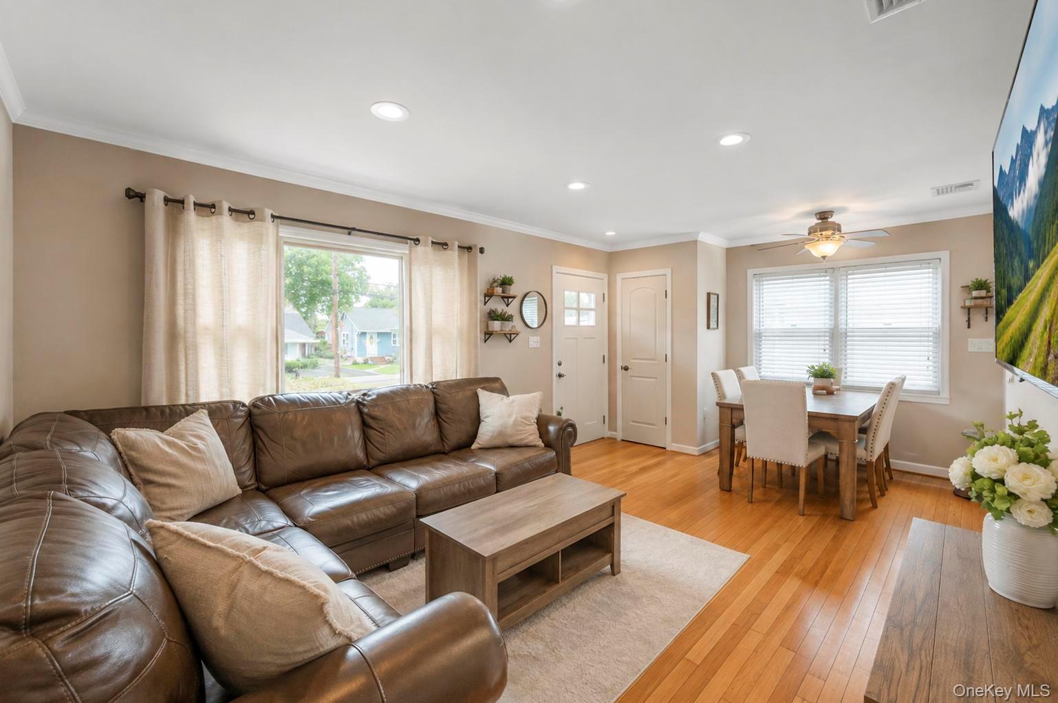 70 Mohawk Drive – For Sale photo 3