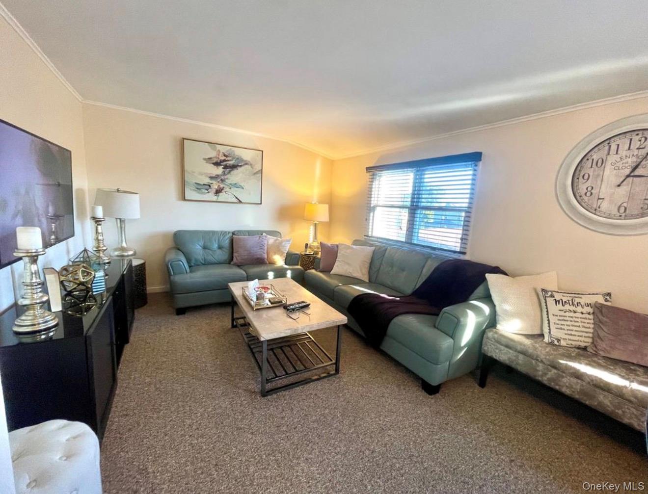 222 Centre Avenue – For Rent photo 5