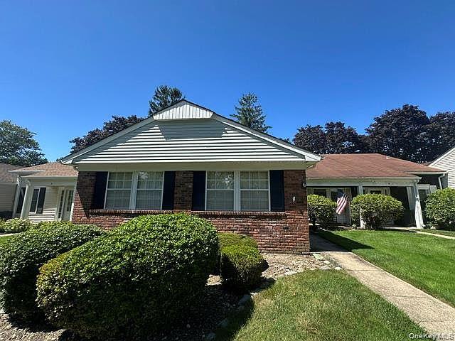 6 Cobblestone Way – For Sale