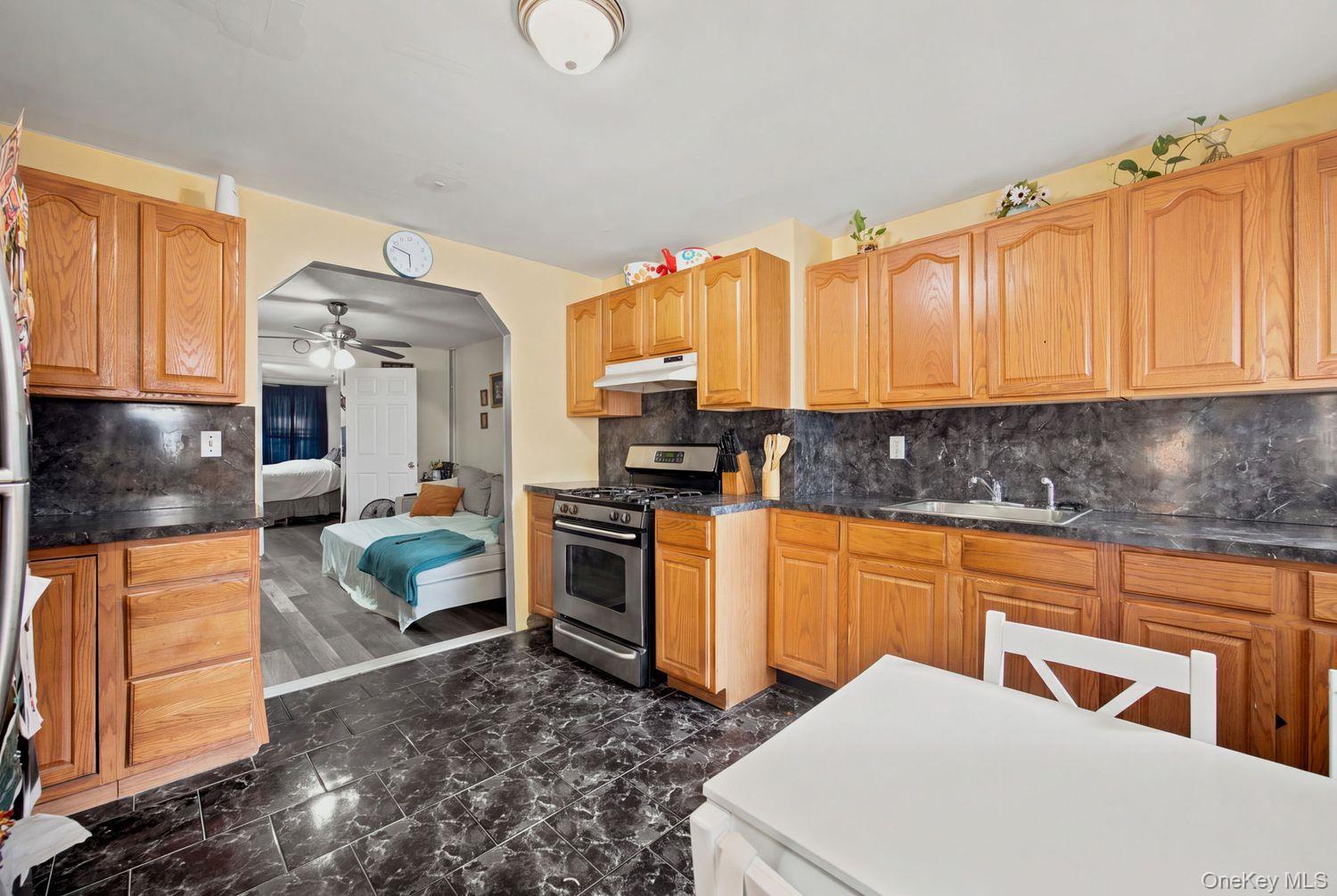 243 Woodbine Street – For Sale photo 14