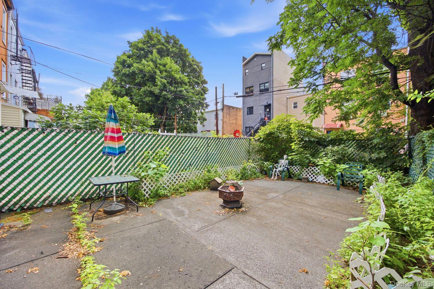 243 Woodbine Street – For Sale photo 32