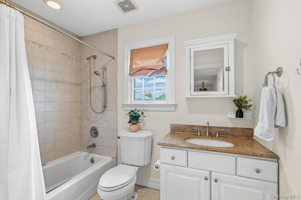 47 Syosset Circle – For Sale photo 28