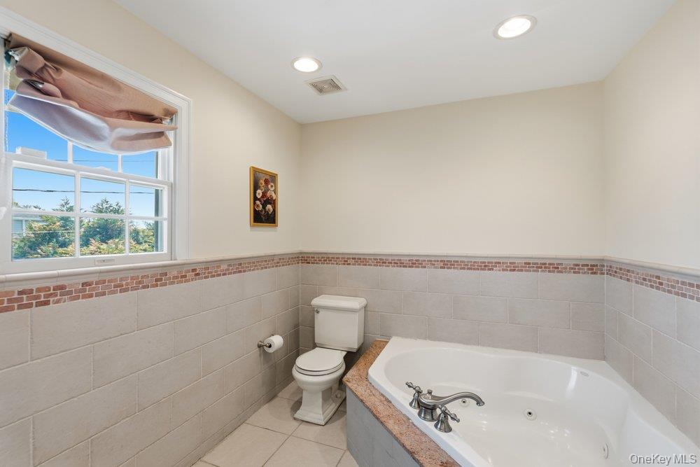 47 Syosset Circle – For Sale photo 20