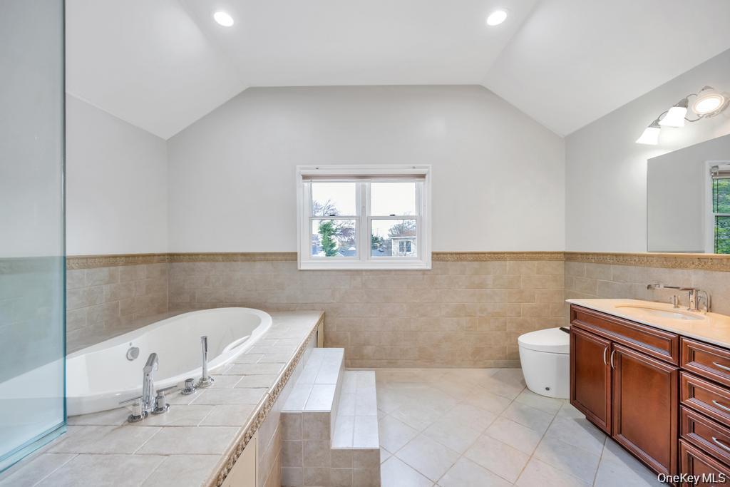 6 Garden Circle – For Sale photo 23