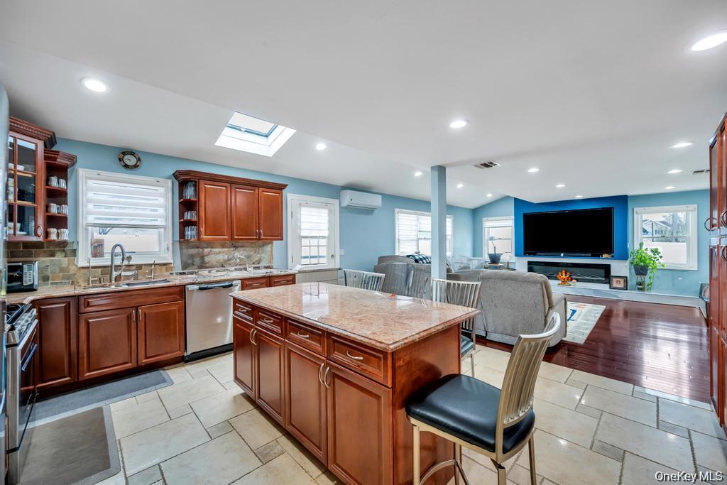 6 Garden Circle – For Sale photo 4