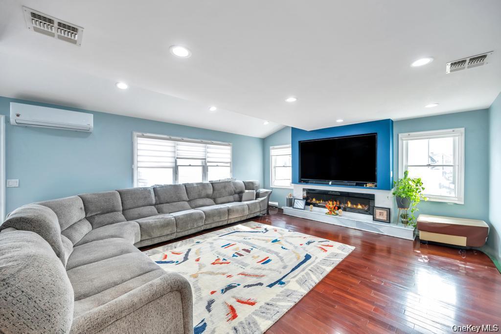 6 Garden Circle – For Sale photo 9