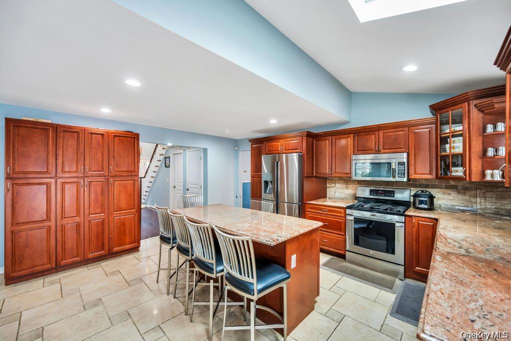6 Garden Circle – For Sale photo 3