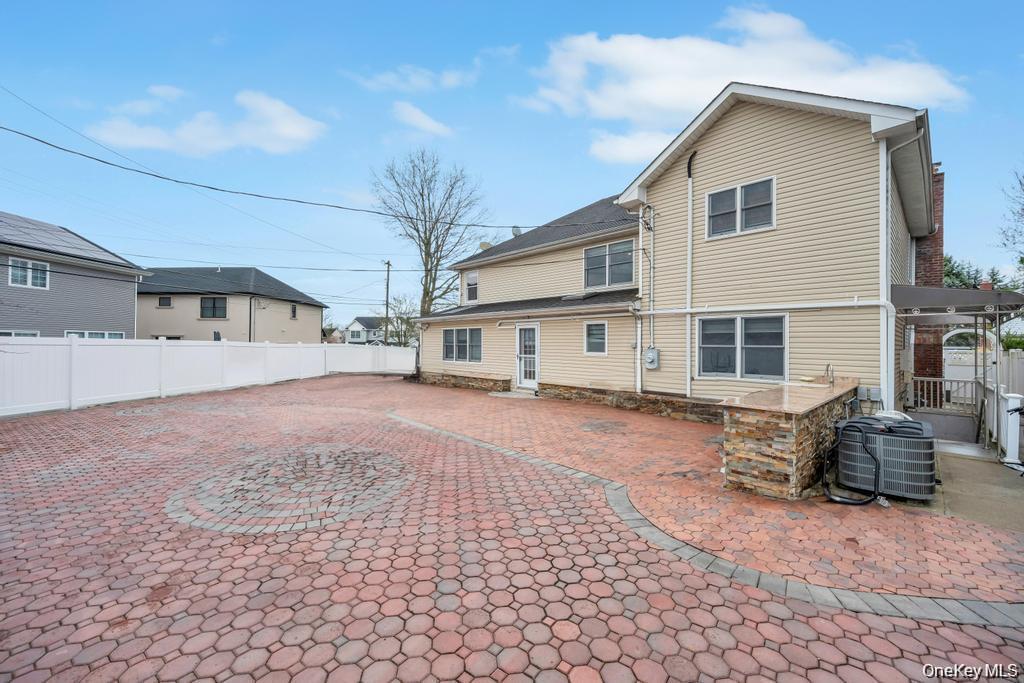 6 Garden Circle – For Sale photo 29