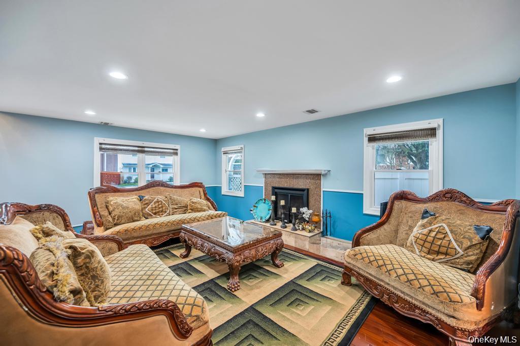 6 Garden Circle – For Sale photo 8