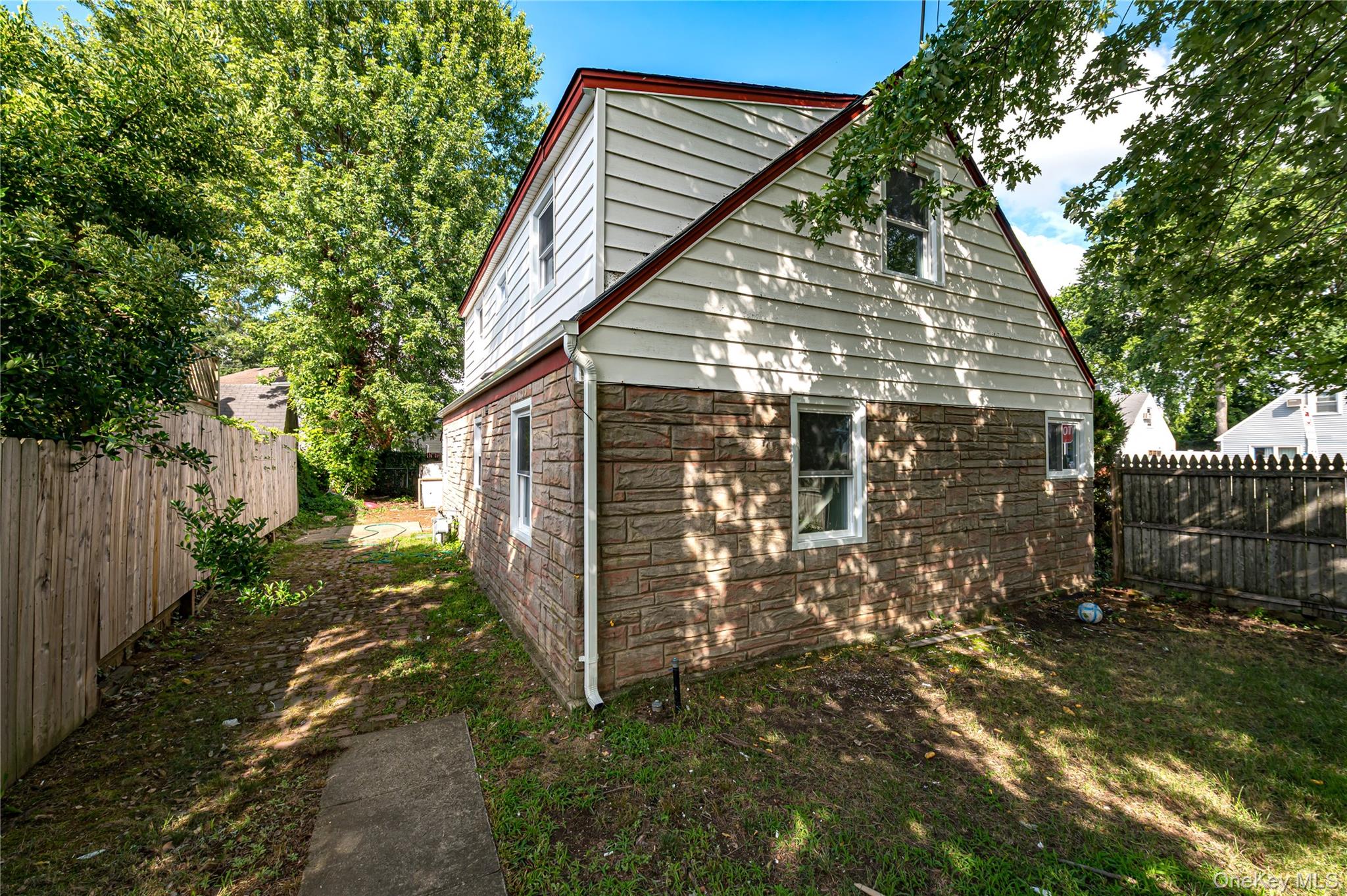 2528 Marshall Avenue – For Sale photo 13