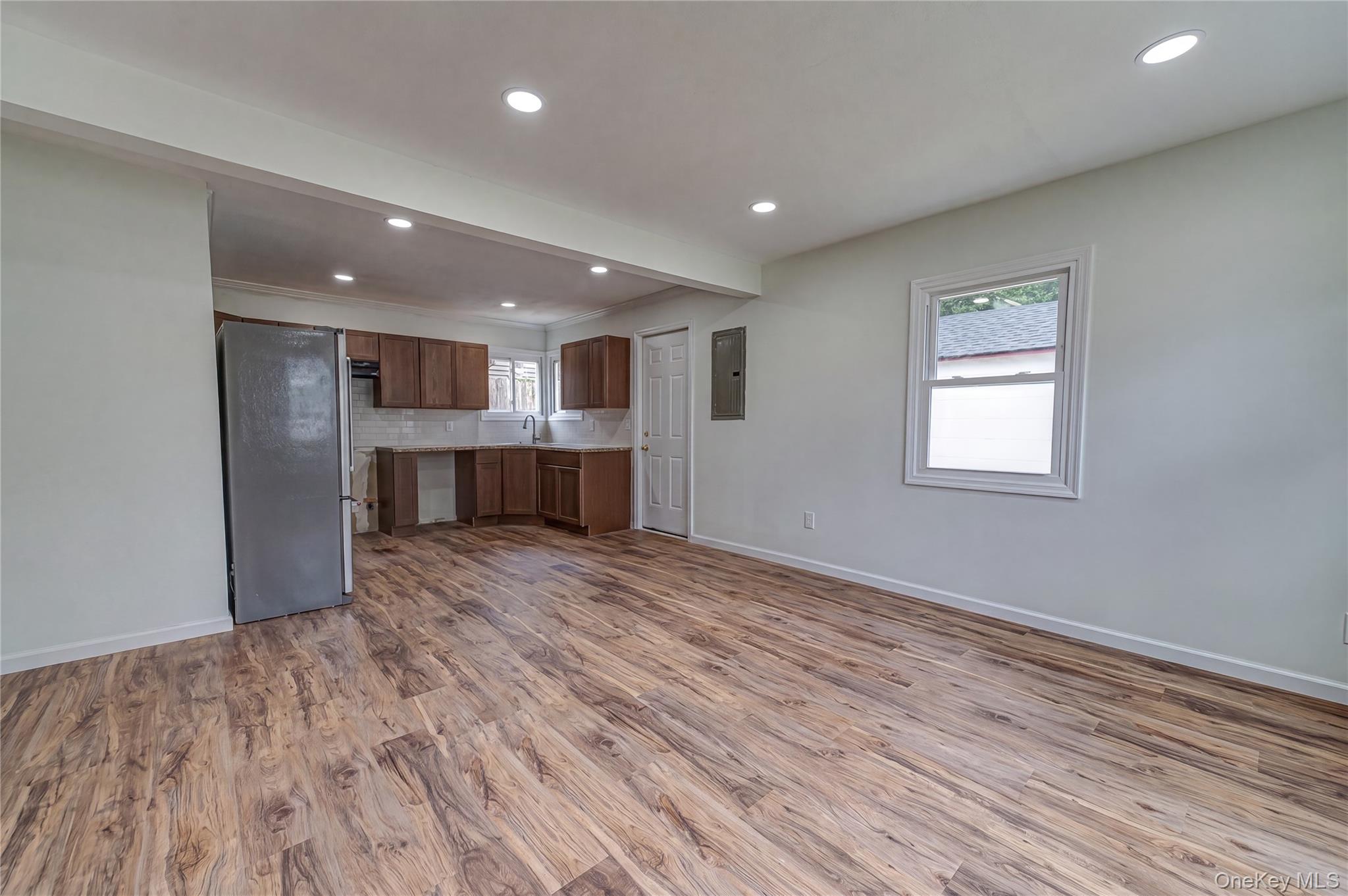 2528 Marshall Avenue – For Sale photo 8