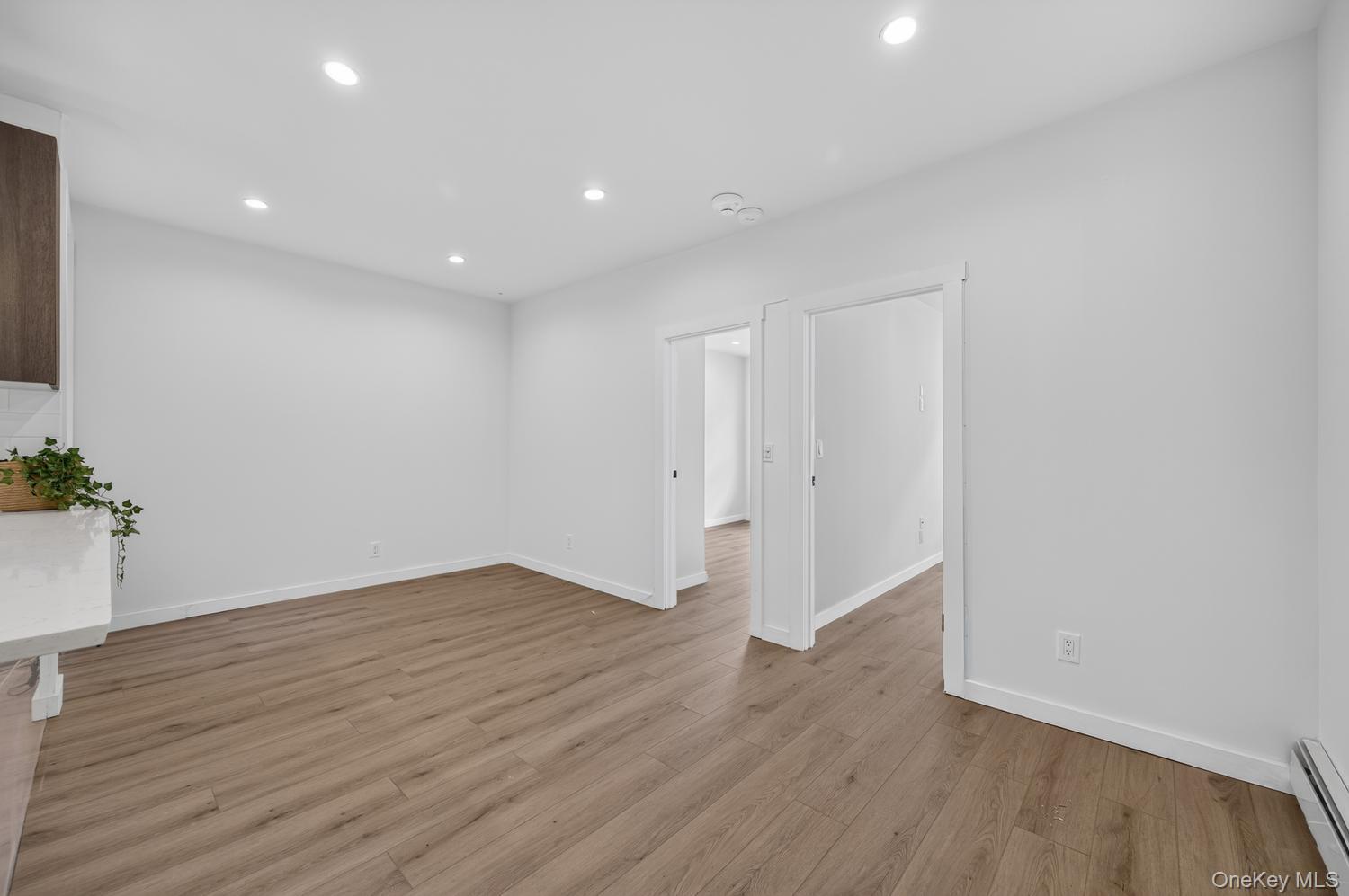 91 Mineola Boulevard, Unit A photo 2