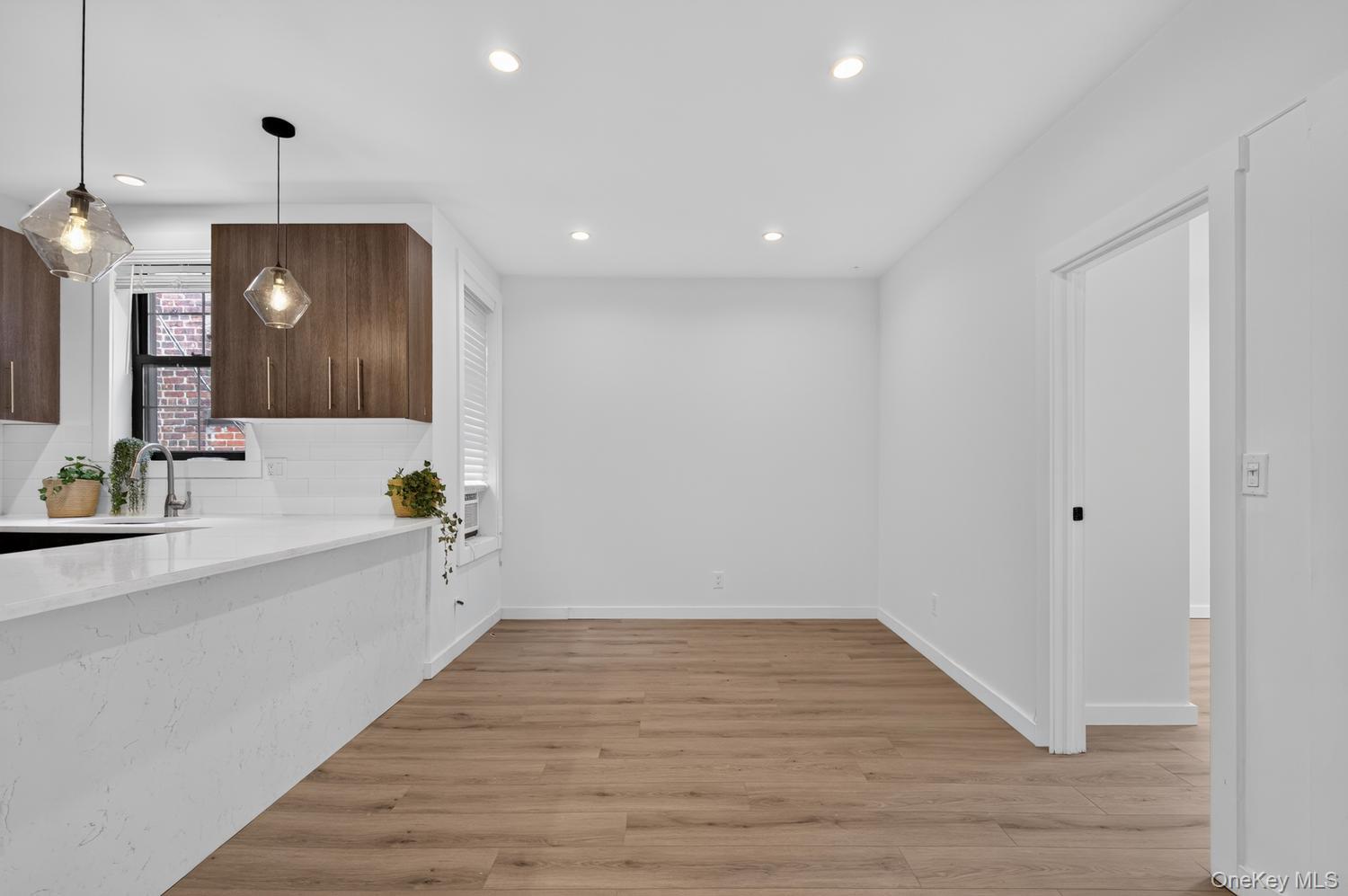 91 Mineola Boulevard, Unit A photo 3