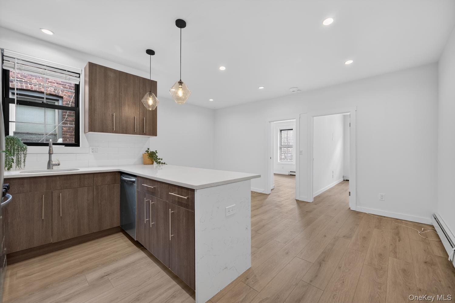 91 Mineola Boulevard, Unit A photo 10