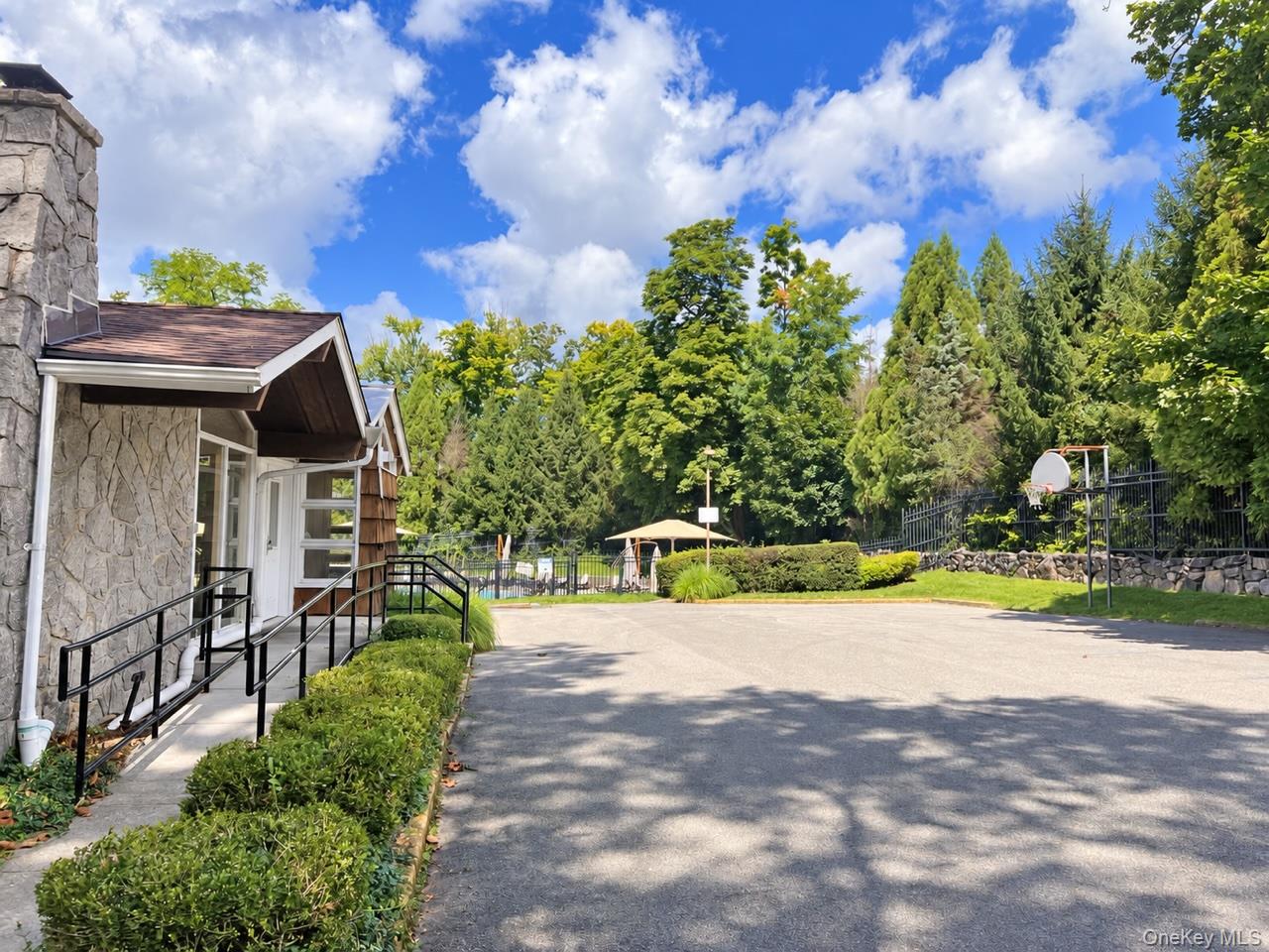 14 Powder Horn Way – For Rent photo 12