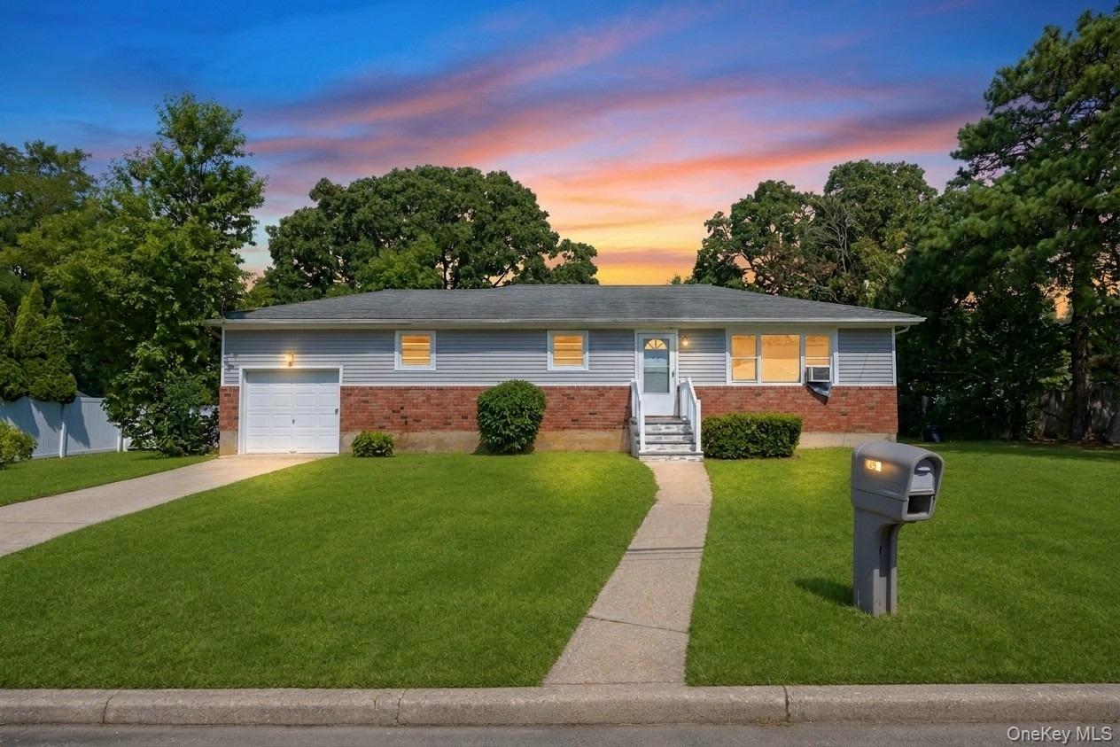 334 Robbins Street – For Sale