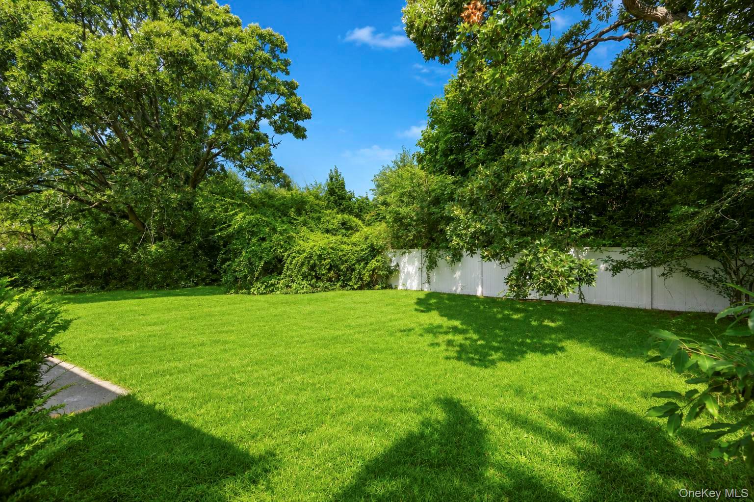 334 Robbins Street – For Sale photo 8