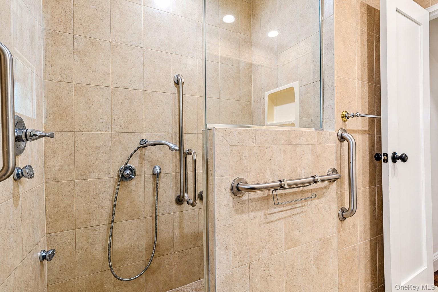 12 Grant Avenue – For Sale photo 22