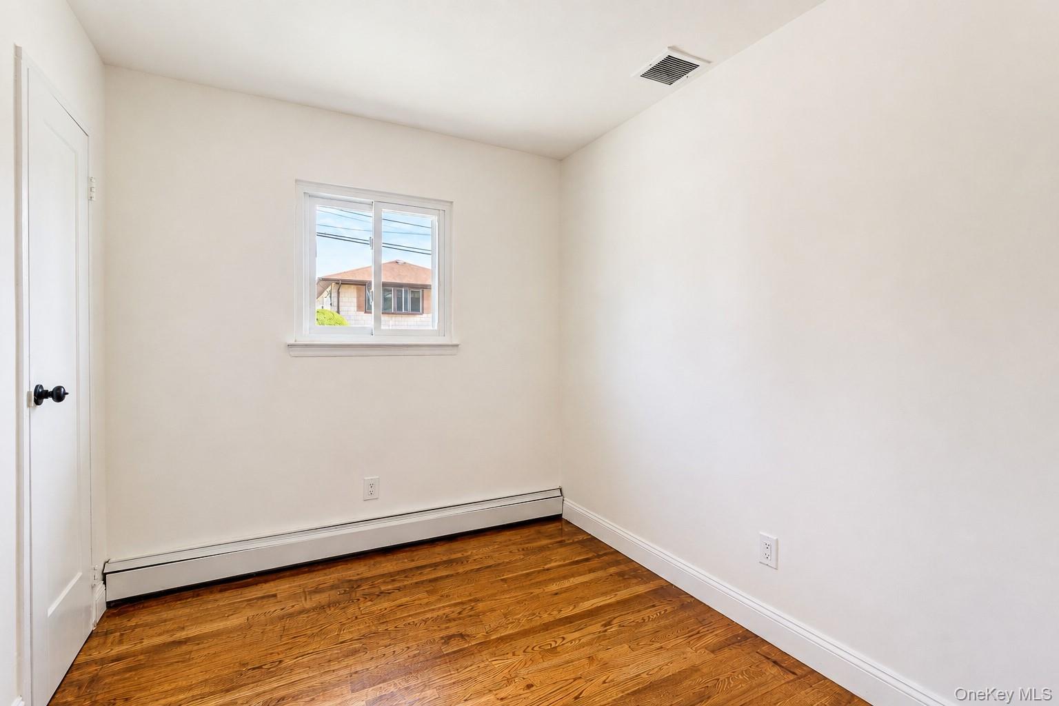 12 Grant Avenue – For Sale photo 17
