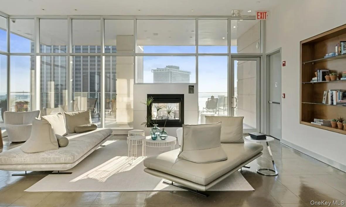 75 Wall Street, Unit 36R photo 29