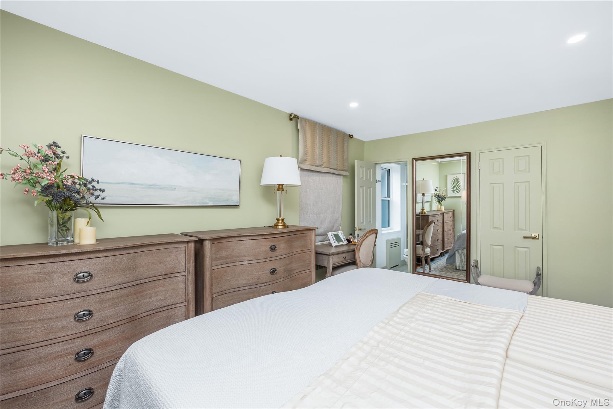 100 Randall Avenue, Unit 3D photo 20