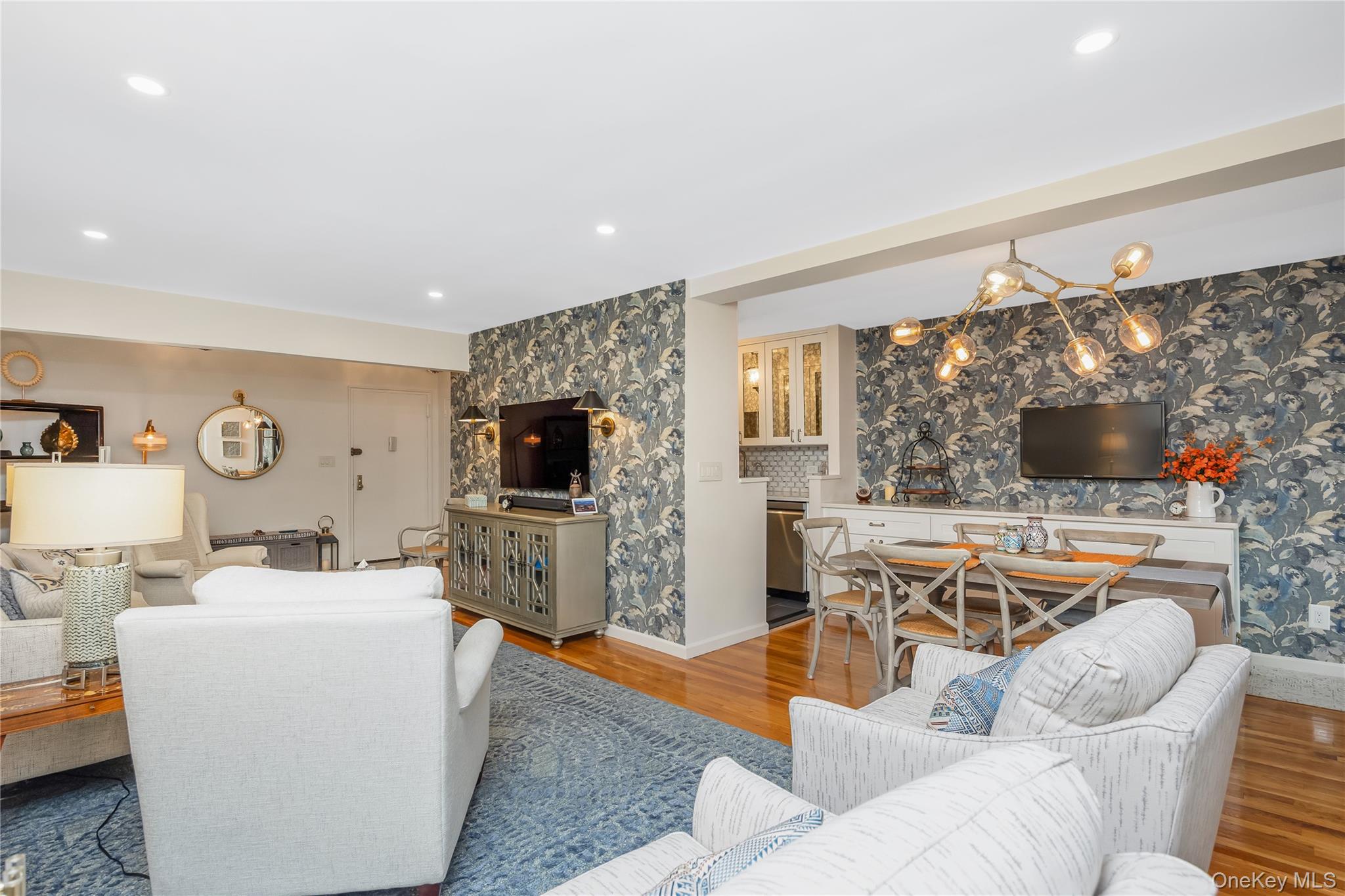 100 Randall Avenue, Unit 3D photo 8