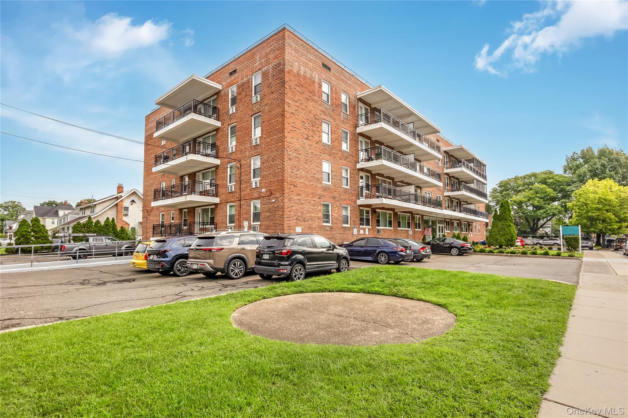 100 Randall Avenue, Unit 3D photo 3