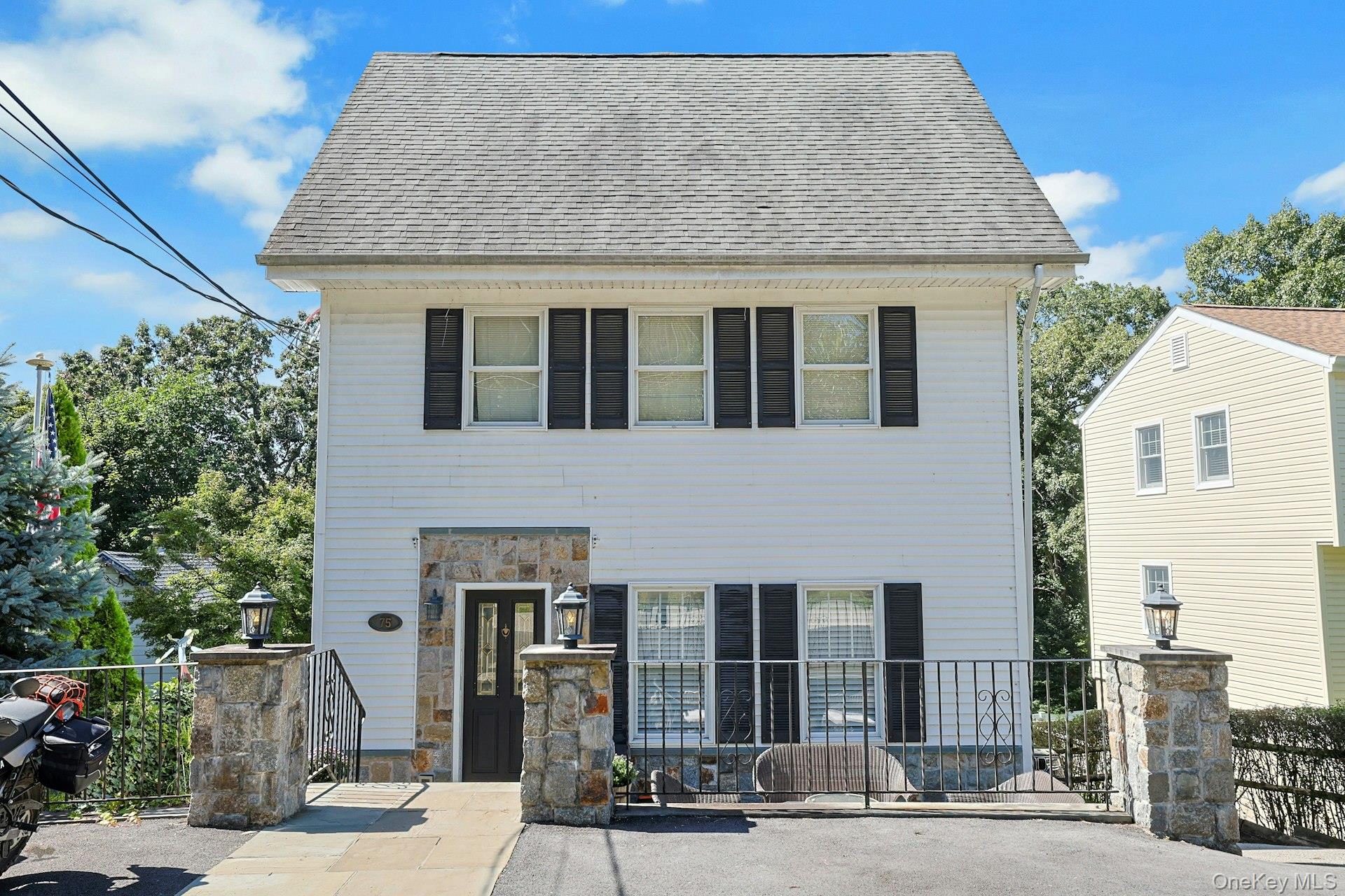 75 Franklin Avenue – For Sale